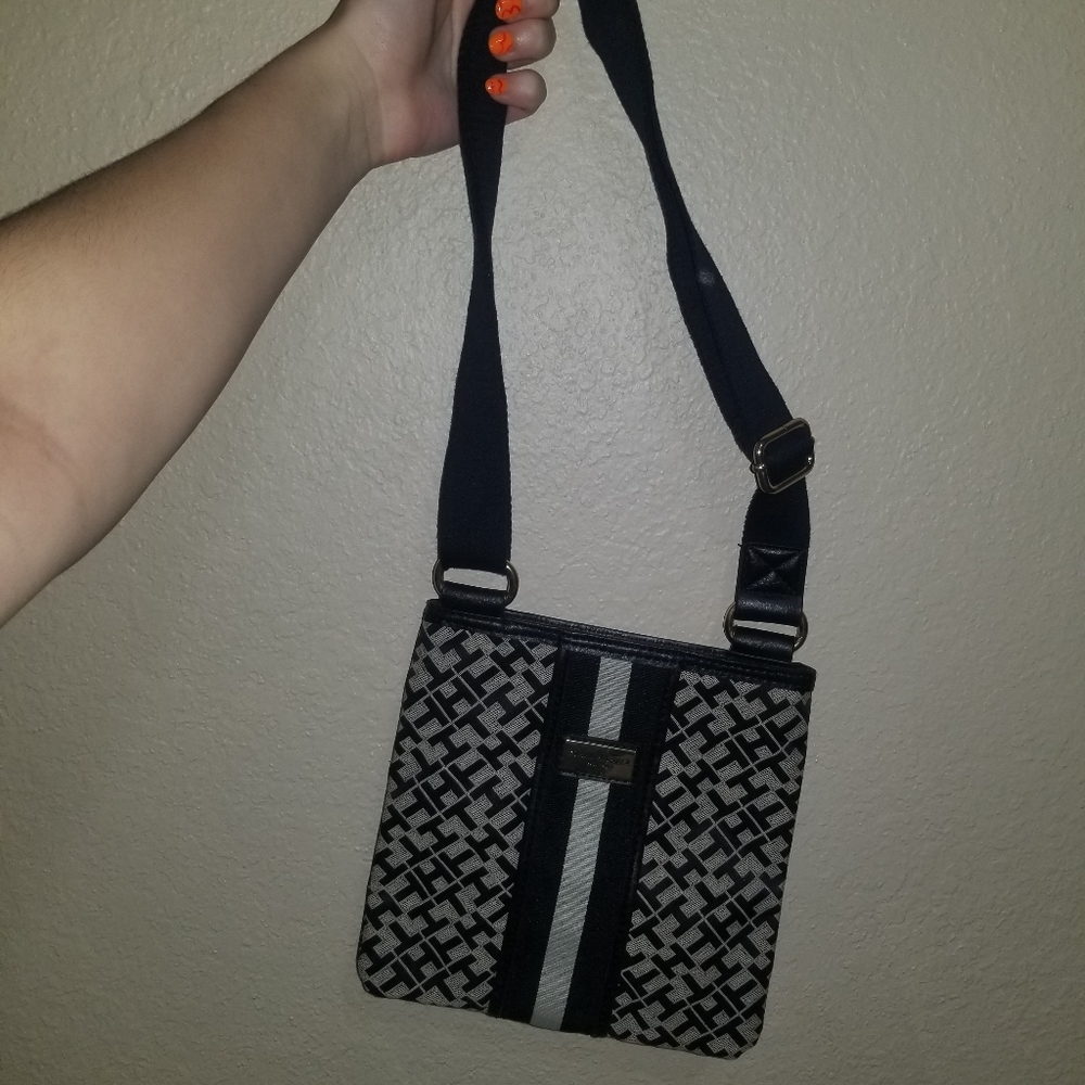 Tommy Hilfiger Crossbody Bag